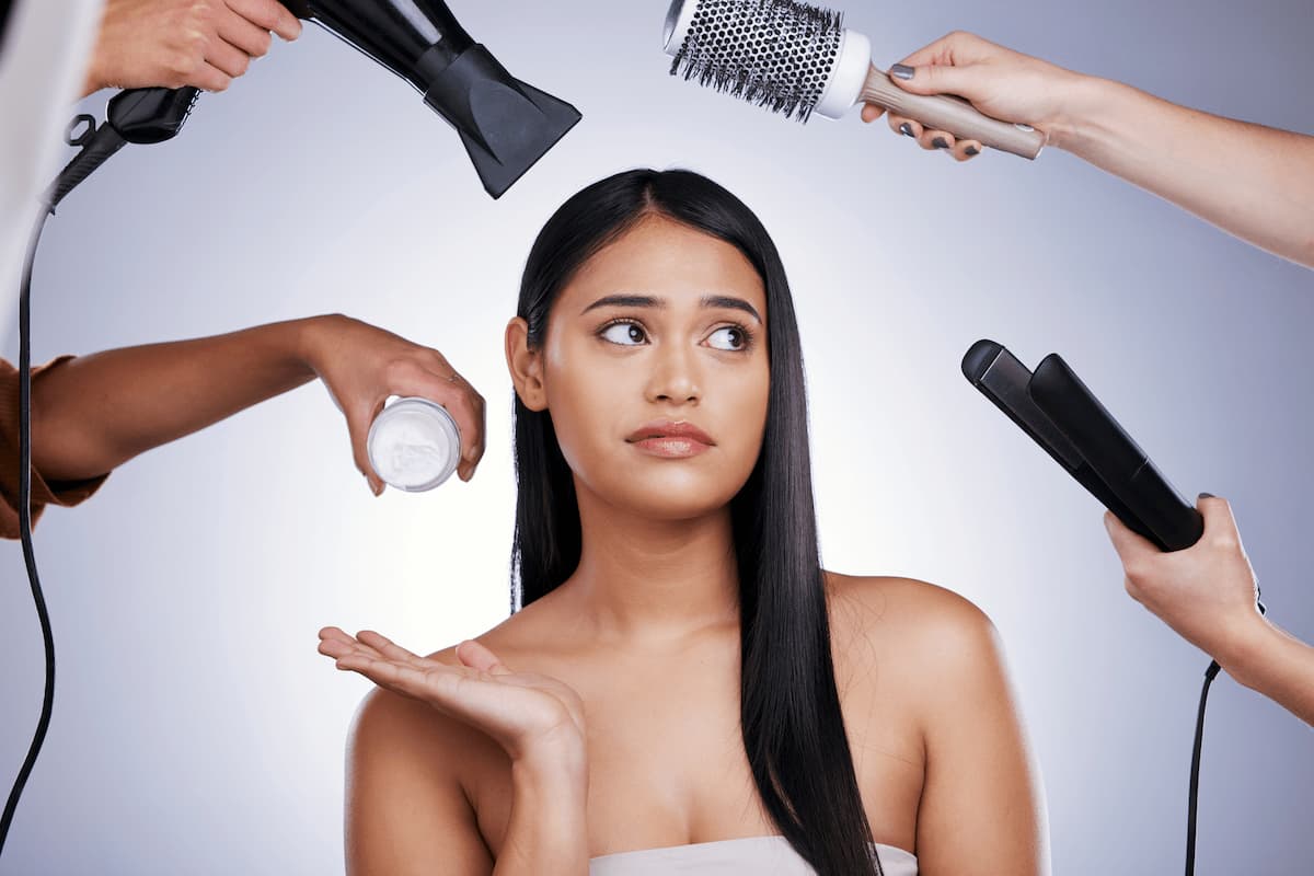 El cuidado del cabello con productos profesionales: ¿Vale la pena invertir? 1 beauty choice and woman in studio for makeover g 2023 11 27 05 31 13 utc 1